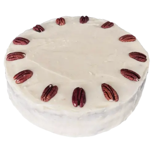 Hummingbird Cake, freigestellt, mit Pekannüssen